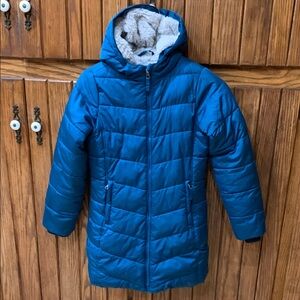 LandsEnd Girls long down puffer coat 
Size L 10-12  Teal color
